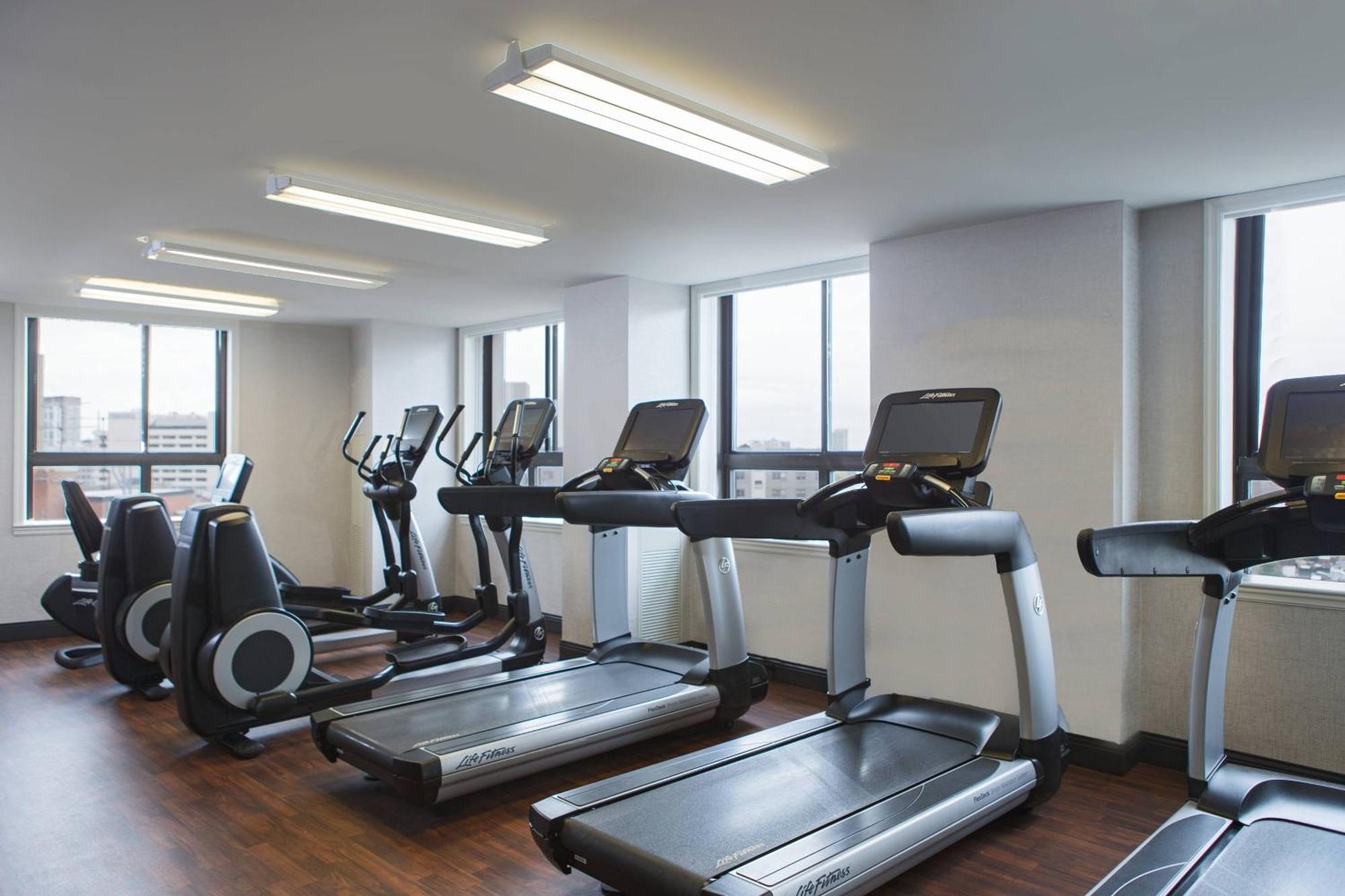Отель Courtyard By Marriott Boston Downtown Экстерьер фото