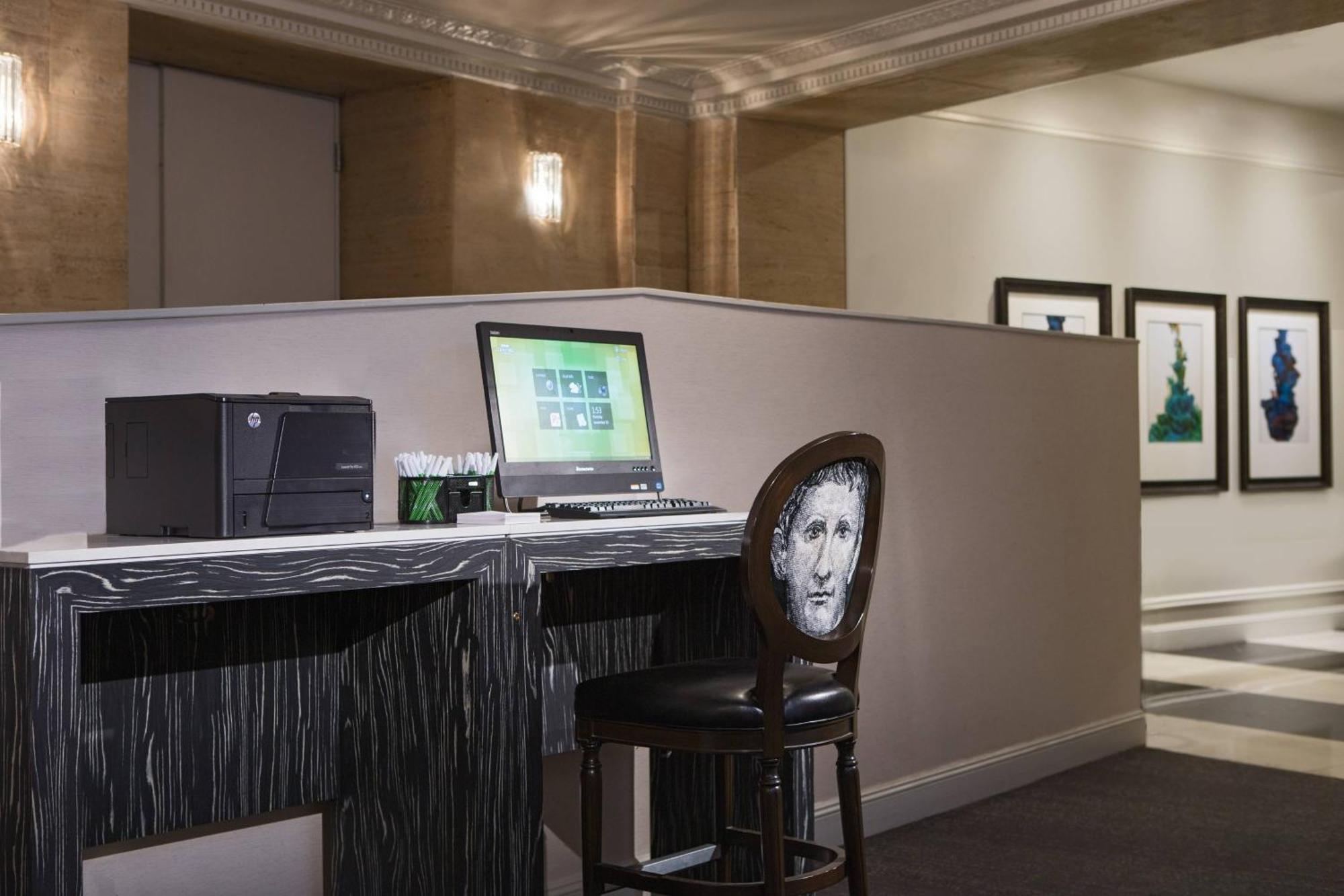 Отель Courtyard By Marriott Boston Downtown Экстерьер фото