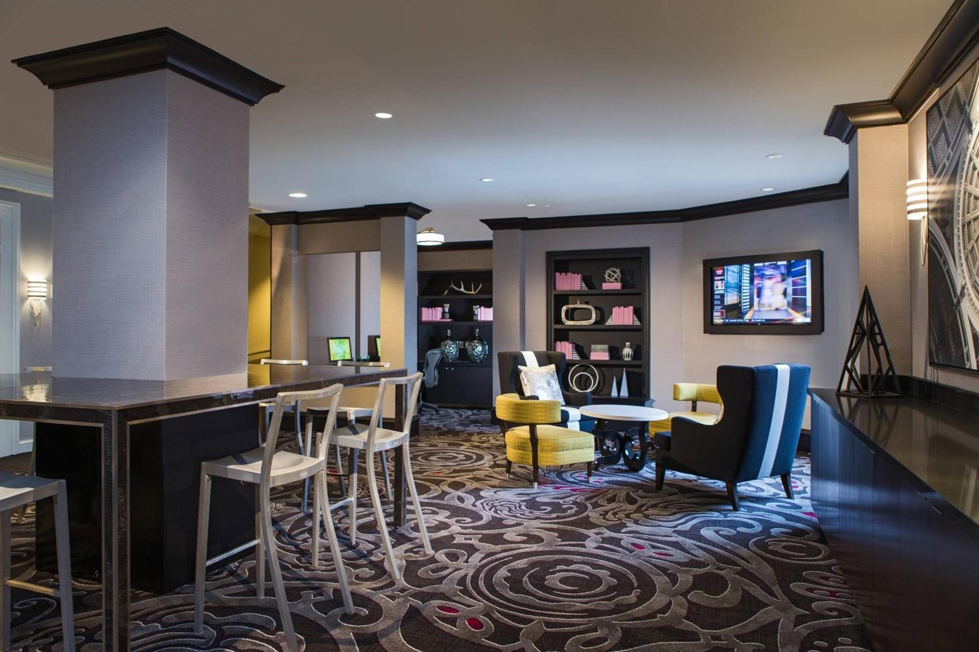 Отель Courtyard By Marriott Boston Downtown Экстерьер фото