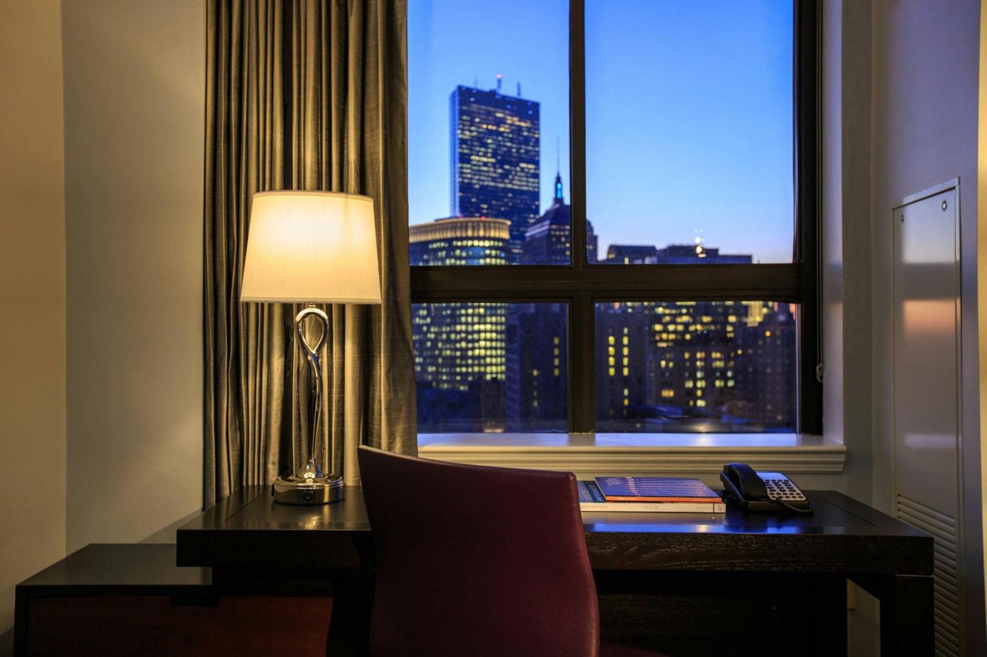 Отель Courtyard By Marriott Boston Downtown Экстерьер фото